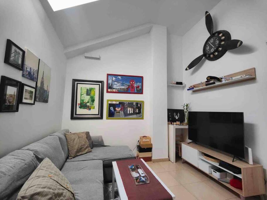 Apartamento Recien Reformado En Barajas Pueblo Madrid Dış mekan fotoğraf