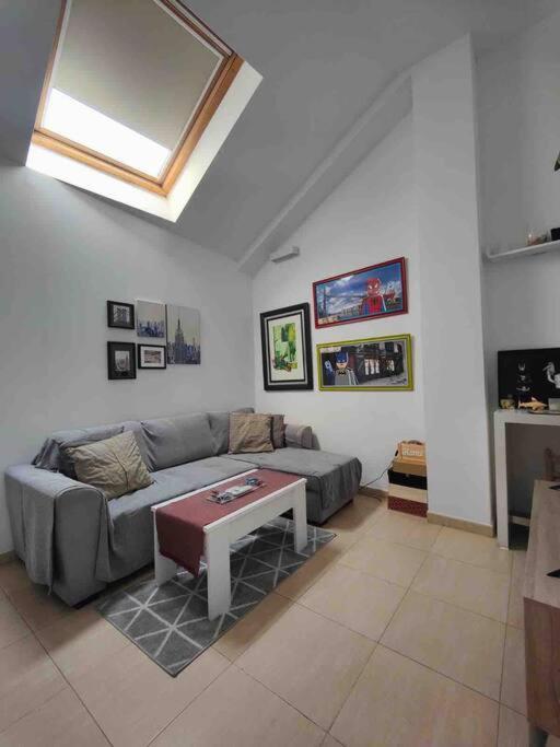 Apartamento Recien Reformado En Barajas Pueblo Madrid Dış mekan fotoğraf